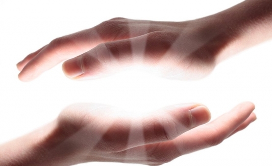 рэйки В Индии, начиная с детства, женский род ходит с точками на лбу. Кругом было тихо, как будто все вымерли...